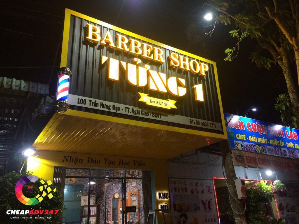 Bảng hiệu tole sóng gắn chữ nổi
